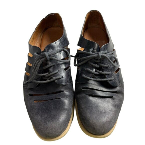 Born Women’s 9 Navy Leather Lace-Up Cutout Comfort Flats - Picture 2 of 4